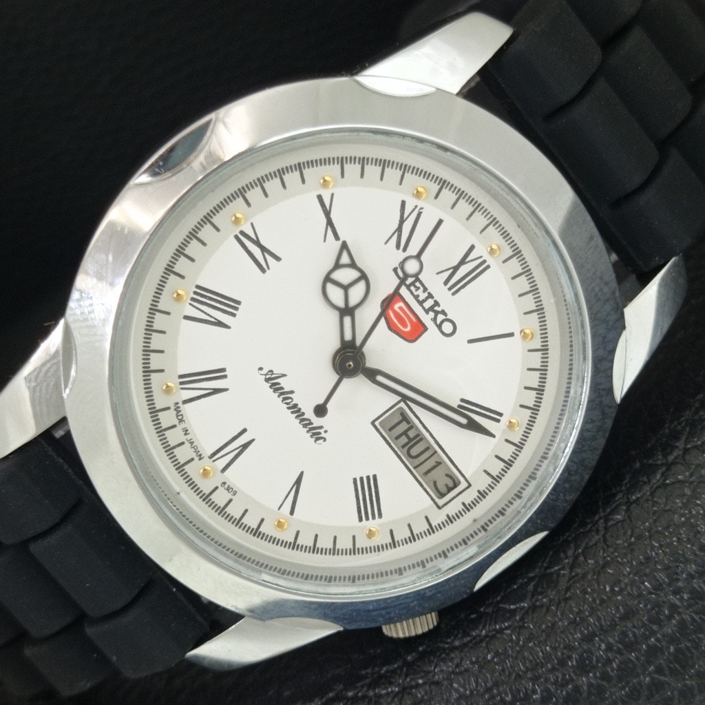 Vintage 1973 Seiko Automatic Mens Silver Watch WDaydate  White Accents